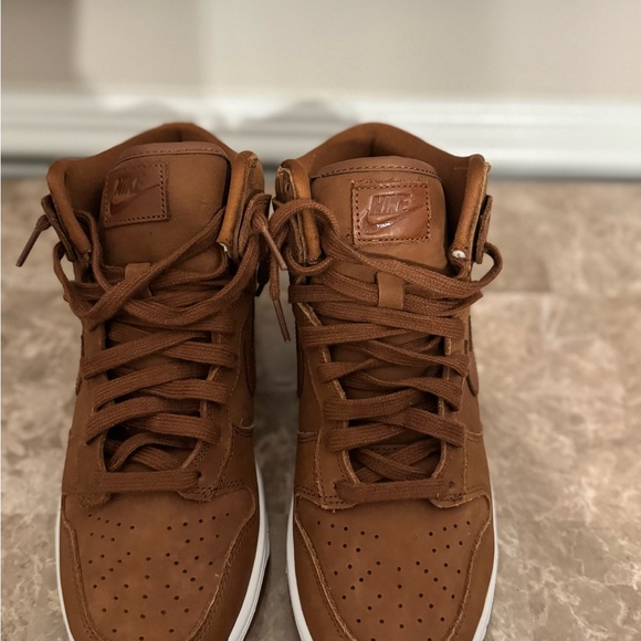 Nike Dunk High Premium “Wheat Flax” Women’s Sneakers | Size 8 - Picture 3 of 8